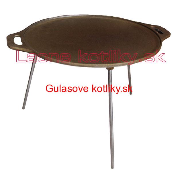 Liatinová grilovacia panvica s nožičkami