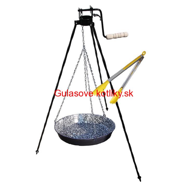 Smaltovaná panvica s retiazkou 42 cm + trojnožka s poistnou kladkou a obracačka na mäso GRILL PARTY 1