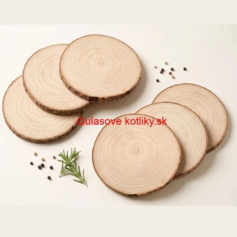 Súprava 6 drevených podnosov z prírodného plátku dreva s kôrou Ø 20–24 cm